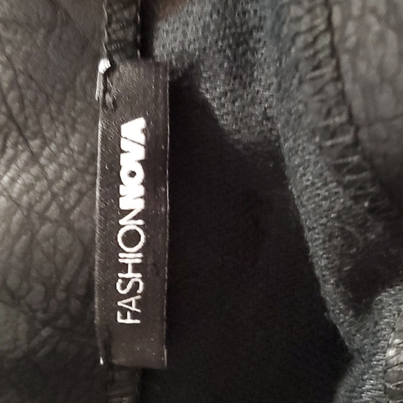 Fashion Nova Faux Black Leather Skirt XS - Picture 3 of 4
